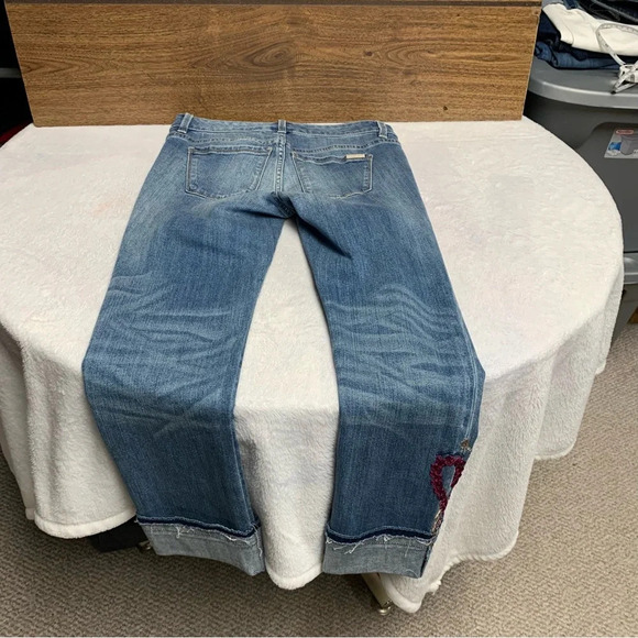 WHBM slim crop jeans size 0P multicolored stitching on the bottoms and legs - Picture 15 of 15